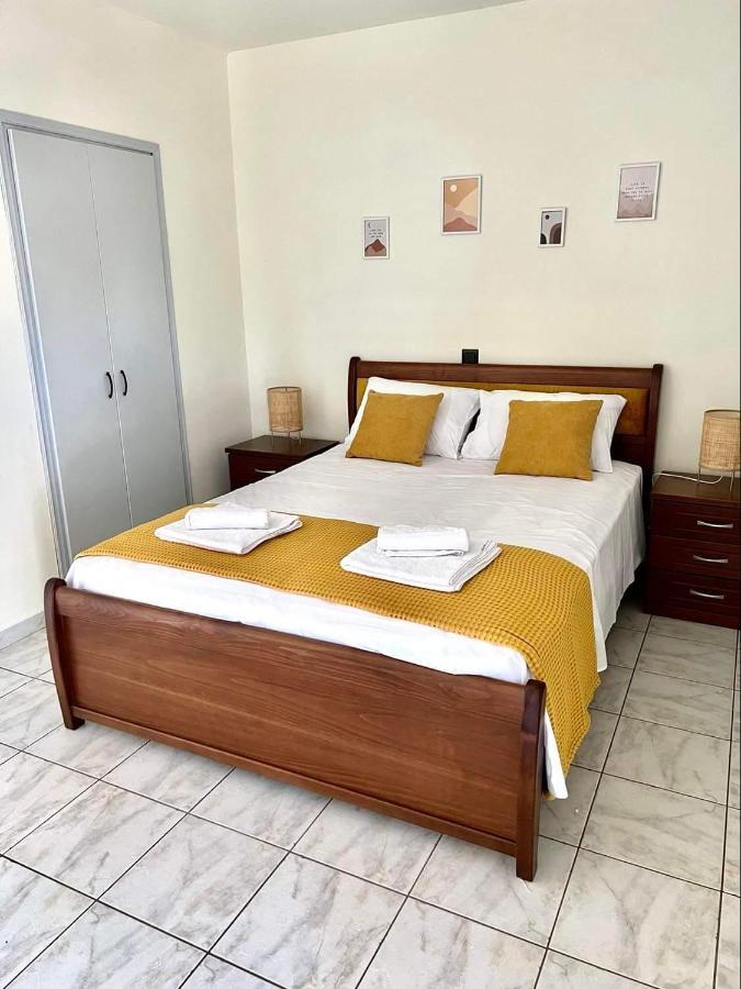 Kalamata Garden Suite Bagian luar foto